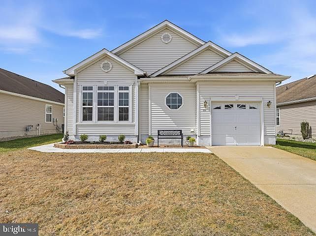 1st image of 539 Riviera Dr