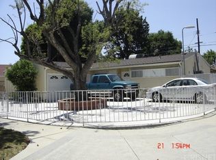 17901 Hemmingway St, Reseda, CA 91335