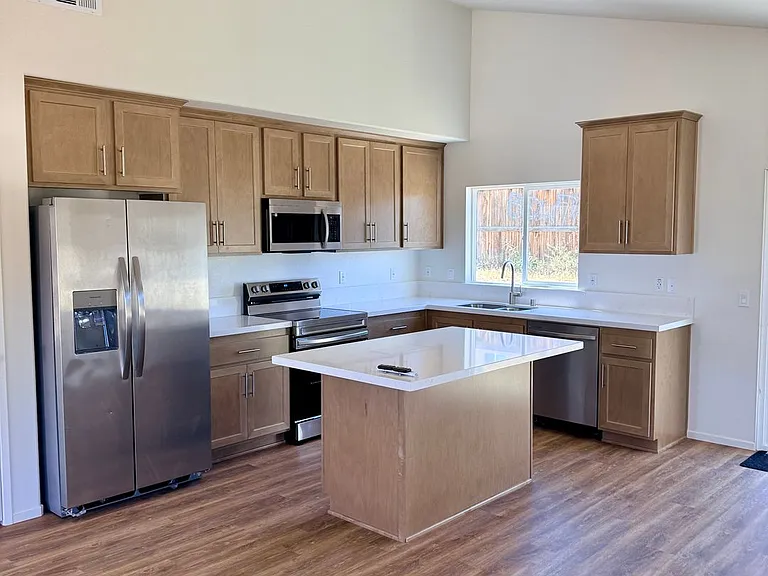 11705 Sebastian Rd — Photo 12