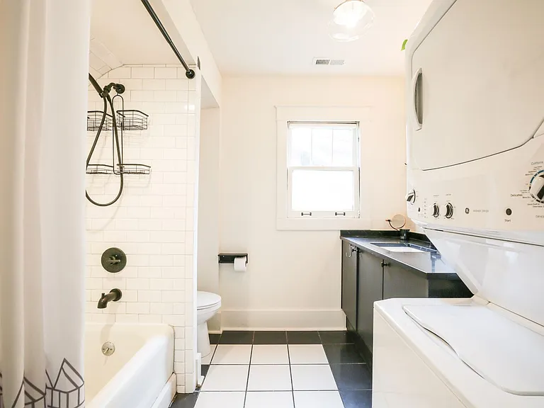 233B Chapel Ave — Photo 2