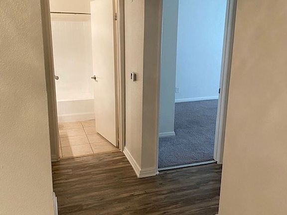 5th image of 11109 Otsego St #110