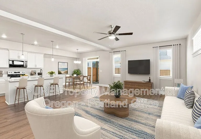 582 NE Alderwood Dr — Photo 1