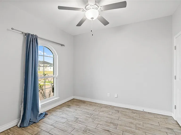 7813 Iron Man Dr — Photo 24