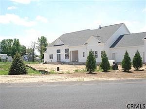 5th image of 31 Mulberry Dr