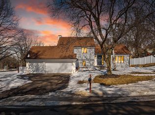 11820 45th Ave N, Plymouth, MN 55442