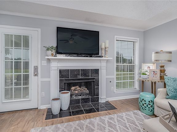 4th image of 2439 Magnolia Park Cir