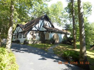 5154 Rocky Rd, Cresco, PA 18326