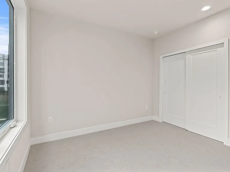 701 Brewster Aly — Photo 22