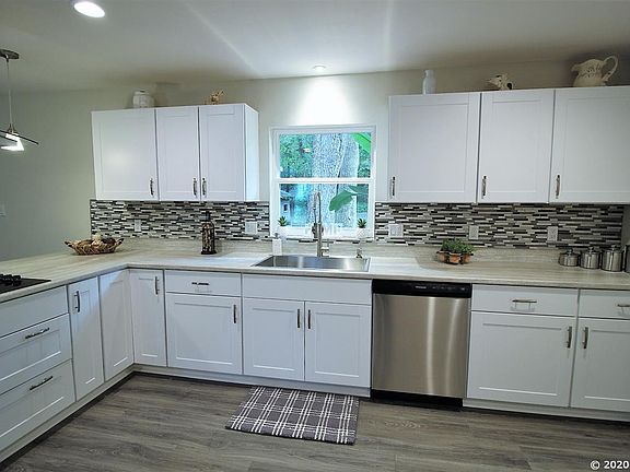 5th image of 7521 NW 40th Ave