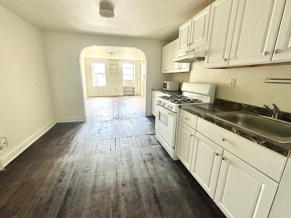 1st image of 65 Carmine St APT D2