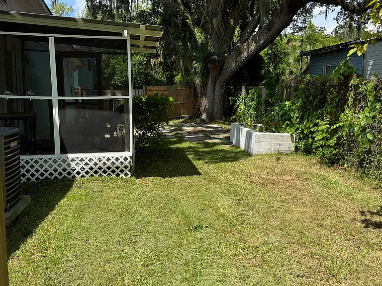 1405 Masters Dr #B — Photo 1
