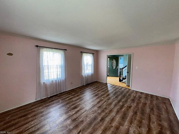 5th image of 4769 Marlborough Dr