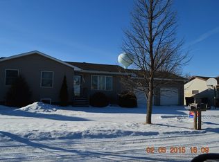 1009 21st St NE, Watertown, SD 57201