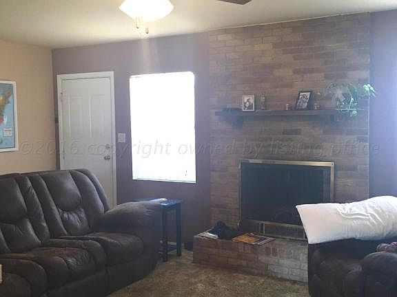 3rd image of 2220 Evergreen St