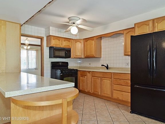 4th image of 20 Blackhawk Dr