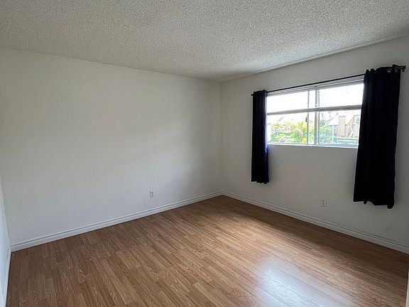5th image of 1710 Huntington St APT 4