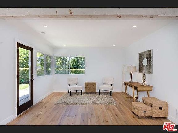5th image of 11540 Thurston Cir