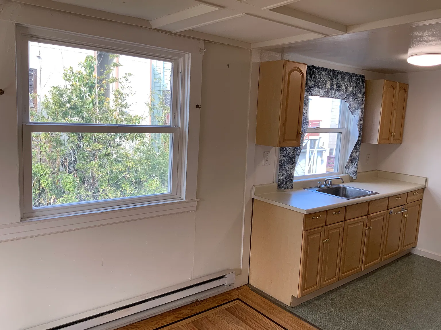 2 bed, 750 sqft, $3,990 — Photo 4