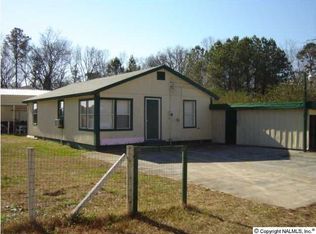 1571 Snow Point Rd, Guntersville, AL 35976