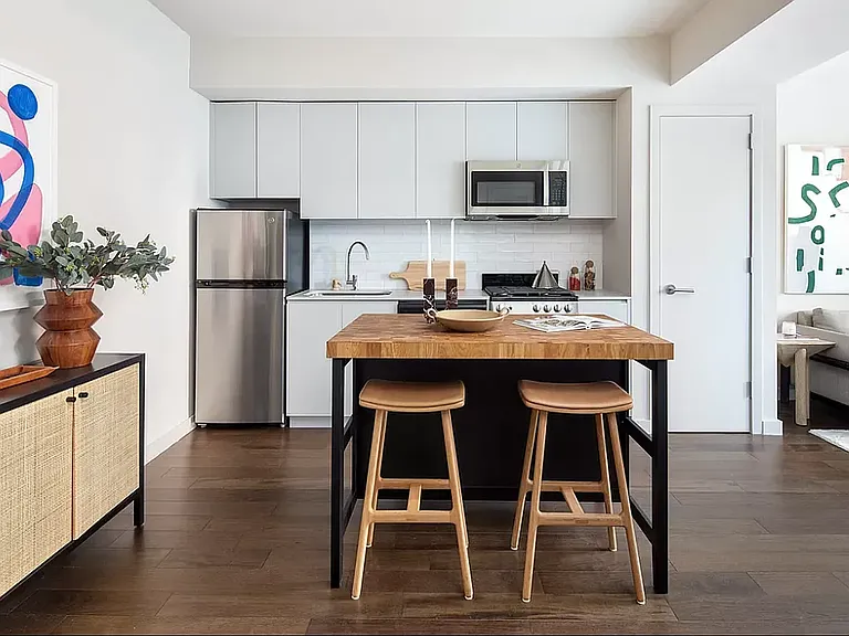 445 Grand Ave #1804 — Photo 1