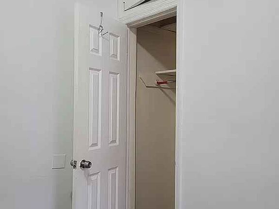 4th image of 2165 Pacific St APT 4R