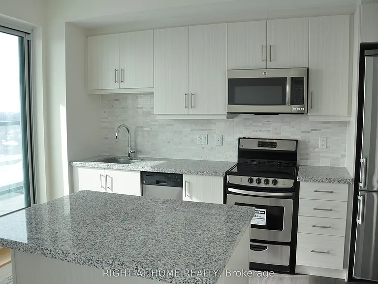 68 Canterbury Pl #1707 — Photo 5