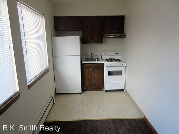 2nd image of 601 S Randall Ave #5658186