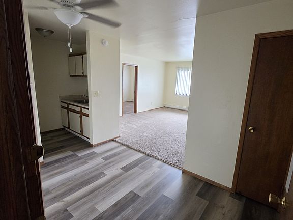 4th image of 100 W Grove St #11388083