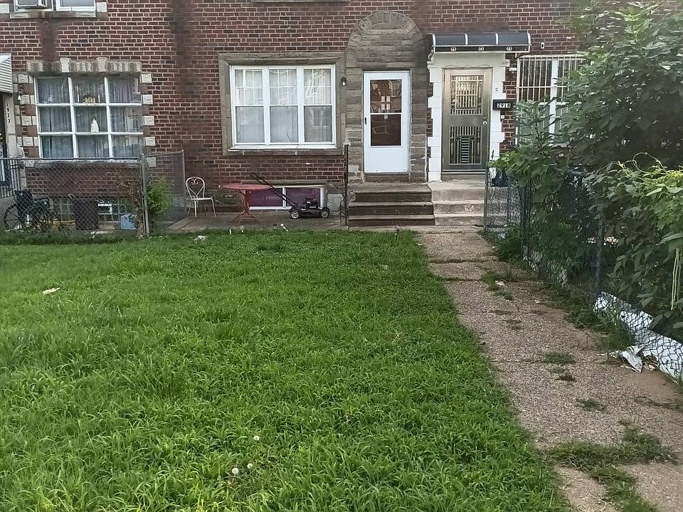 1st image of 2920 Devereaux Ave