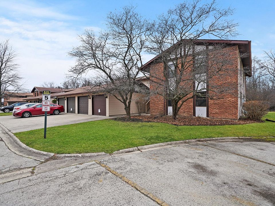1st image of 19202 Pine Dr #210