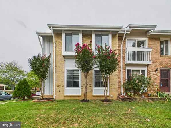 2100 Berger Pl, Herndon, VA 20170