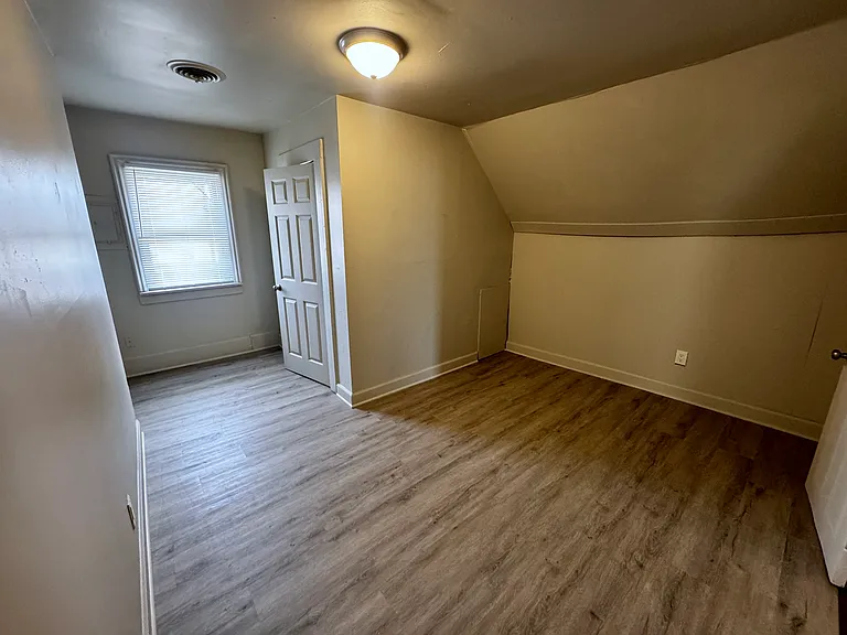 1001 Edgar St #B — Photo 3