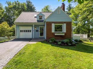 82 Palmer Ave, Delmar, NY 12054