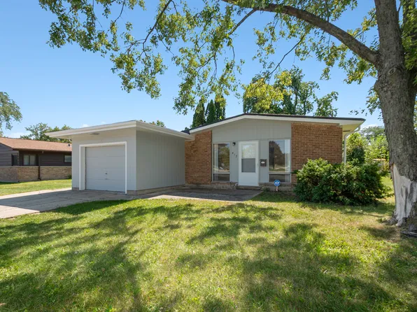 417 Lakewood Blvd, Park Forest, IL 60466