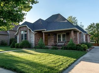 2223 W Winchester St, Springfield, MO 65807