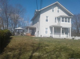 28 Hemlock Rd, Meriden, CT 06451