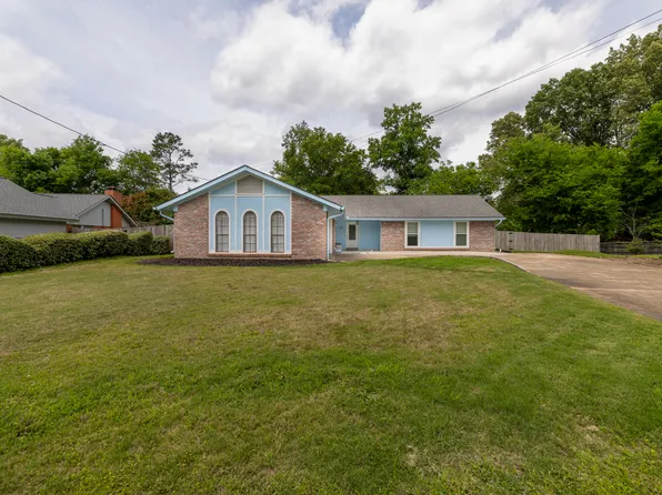 105 Mangrove Palm, Starkville, MS 39759