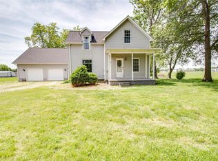 910 E Franklin Ave, Jerseyville, IL 62052