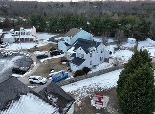 8 Spicebush Ct, Erial, NJ 08081
