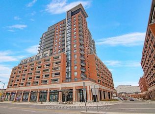 3091 Dufferin St #1001, Toronto, ON M6A 0C4