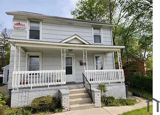 804 W Michigan Ave — Photo 1
