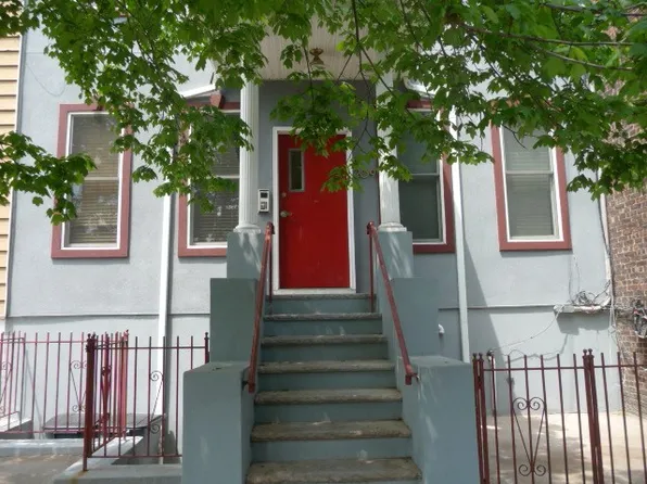 209 Webster Ave #201, Jersey City, NJ 07307