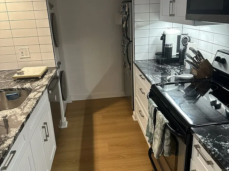 24-30 S Bank St #208 — Photo 8