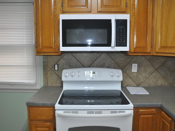 3rd image of 4735 Sycamore Ave