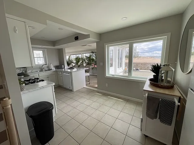 23 Jamaica Ct — Photo 3