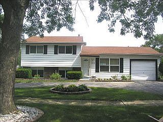 1st image of 225 Kenilworth Dr