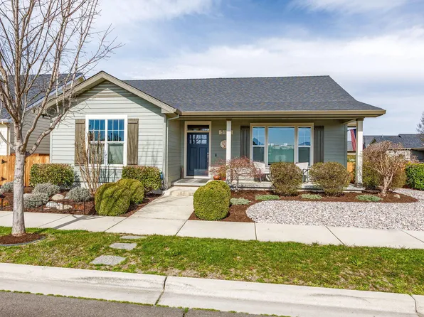 510 Stone Pointe Dr, Central Pt, OR 97502