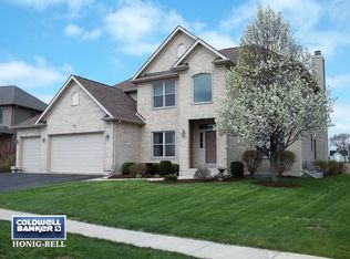 149 Davis Dr, Sycamore, IL 60178