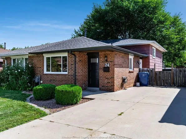 24 Donald Ave, Leamington, ON N8H 4J3