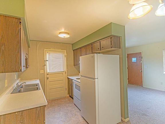 5th image of 324 Cossell Dr #324